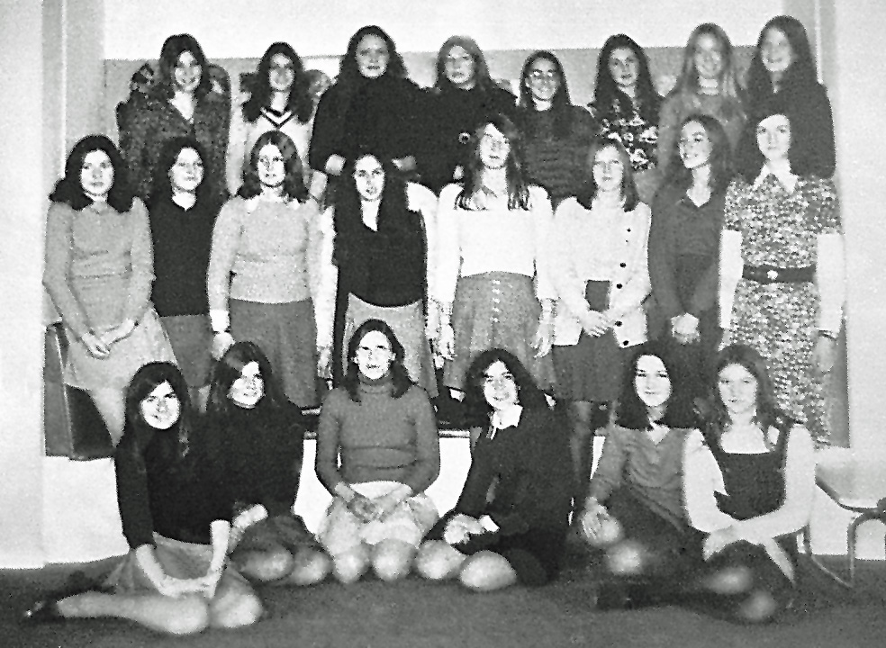 Sixth form girls 1972